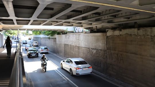 Zamykają tunel w Brwinowie. Burmistrz: „Pierwsze dni to będzie Armagedon”. Wyznaczono objazdy