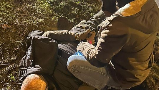 Grodziscy kryminalni złapali złodziei tirów. „W porzuconym aucie było 16 telewizorów”