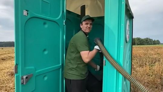 Ksiądz z Piastowa chce kupić barkę dla młodzieży