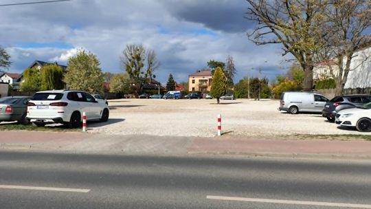 Nowe miejsca parkingowe w pobliżu Stawów Walczewskiego
