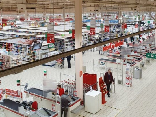 Auchan otwiera się w niedzielę. Lista sklepów