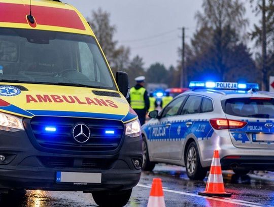 Autokar z dziećmi zderzył się z ciężarówką. 11 uczniów poszkodowanych