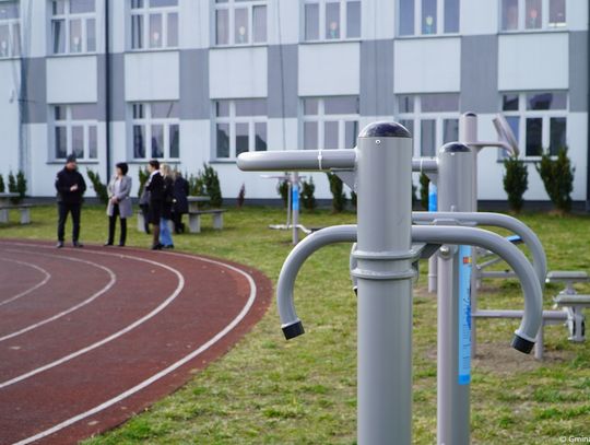 Boisko przy szkole w Ładach zamknięte