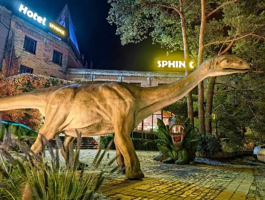Dinozaury w Hotelu Sphinx Żabia Wola