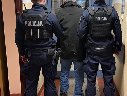 Dzielnicowy po służbie zatrzymał pijanego kierowcę w Rozalinie