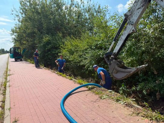 Jaśniej i bezpieczniej w Nadarzynie. Nowe oświetlenie i remont alejek