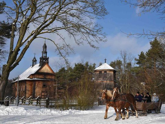 Kulig, baśnie z Andersenem, czy warsztaty z haftowania? Podpowiadamy, jak spędzić ferie na Mazowszu