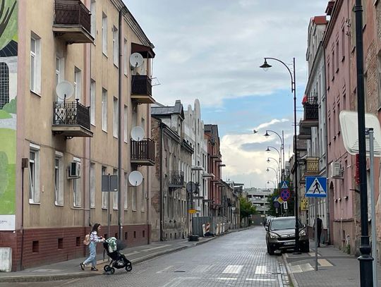 Mężczyzna z nożem straszył mieszkańców Pruszkowa