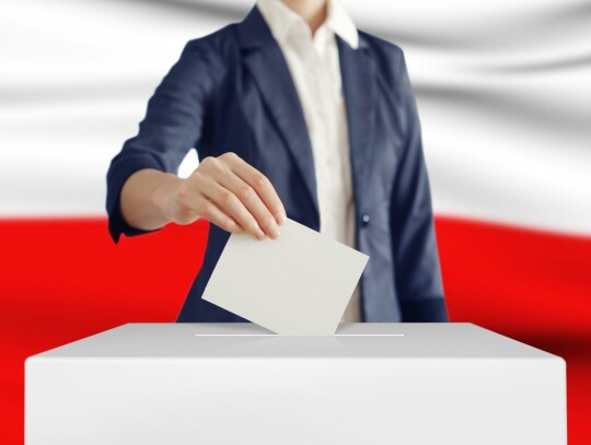 Mieszkańcy Baranowa i Milanówka decydują – trwa referendum. Czy burmistrz i wójt utrzymają się u władzy?