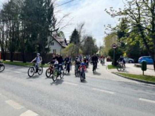 Miłośnicy rowerów spotkali się w Podkowie Leśnej