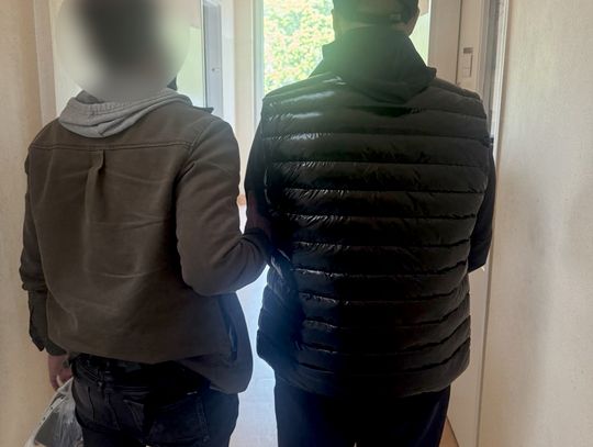 Myślał, że nikt go nie zatrzyma. Szokujący finał kontroli 42-latka w Milanówku!