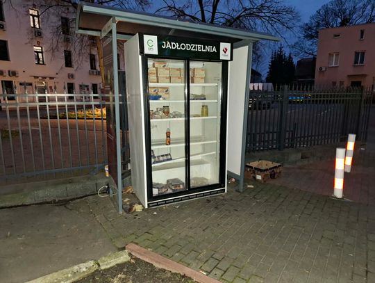 Nie marnuj jedzenia po świętach. Zostaw żywność w jadłodzielni!