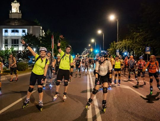 Nocny rajd na rolkach przez Pruszków i Piastów. Rolkarze pokonają 27 kilometrów