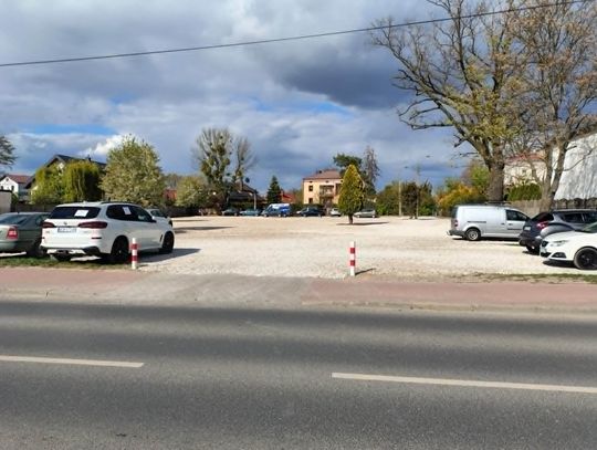 Nowe miejsca parkingowe w pobliżu Stawów Walczewskiego
