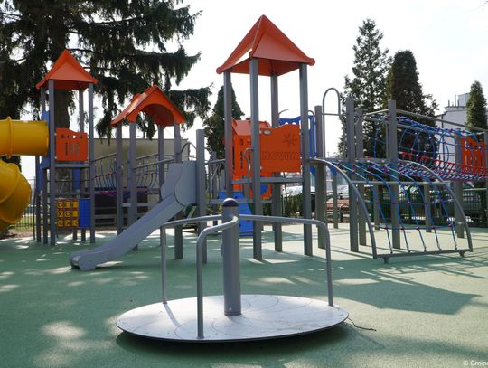 Nowy plac zabaw i siłownia w Ładach już otwarte