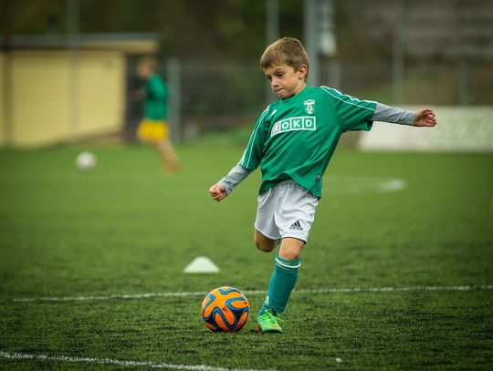 Nowy sprzęt sportowy dla uczniów w Bożej Woli i Baranowie