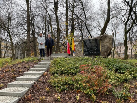 Odsłonięcie tablicy w 105. rocznicę praw miejskich Pruszkowa