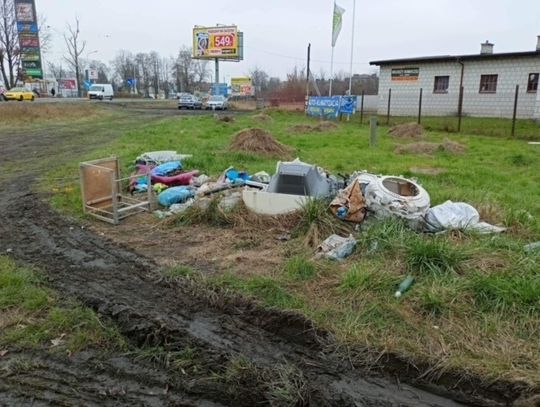 Piastów tonie w śmieciach