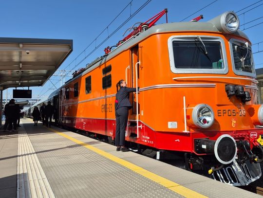 Pociąg 'Nieśpieszny' zabierze Cię w podróż do lat 80. Bilety znikają bardzo szybko