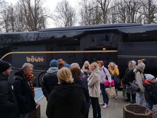 Podkowa Leśna  organizuje przejazdy uchodźców z Ukrainy do Amsterdamu