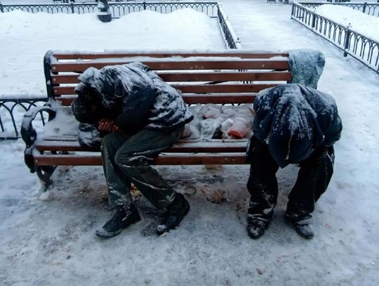 Policja prosi o pomoc. Nie bądźmy obojętni wobec ludzi bezdomnych