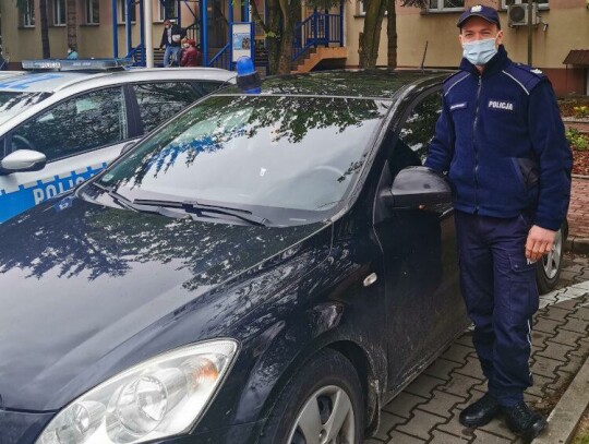 Pościg, uderzenie policjanta, gaz łzawiący i 2 promile alkoholu we krwi