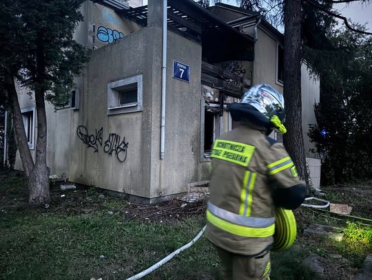Pożar w Pruszkowie. Ogień w pustostanie
