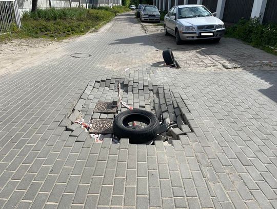 Słynna dziura przy PKP w Piastowie [AKTUALIZACJA]