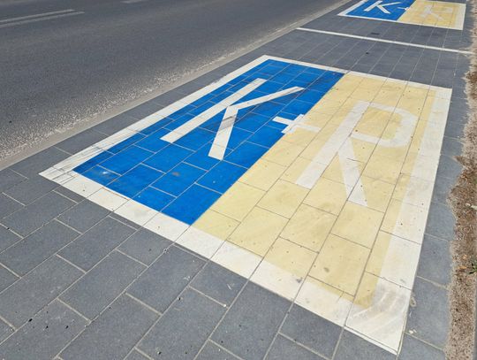 Strefa Kiss & Ride przy szkole w Podkowie Leśnej