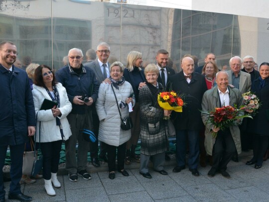 Tablica memoratywna odsłonięta w ramach obchodów 100-lecia LO im. T. Zana