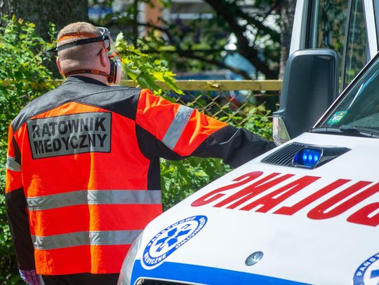 Tragiczny wypadek na A2 pod Warszawą. 60-letnia pasażerka zmarła w szpitalu