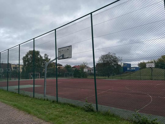 W Piastowie rusza modernizacja boiska przy „Dwójce”! W Piastowie rusza modernizacja boiska przy „Dwójce”!