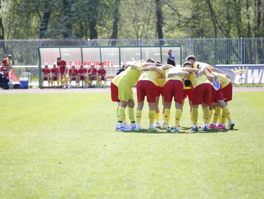 Znicz Pruszków walczy o awans do I Ligi. Sprawdź najnowsze wyniki