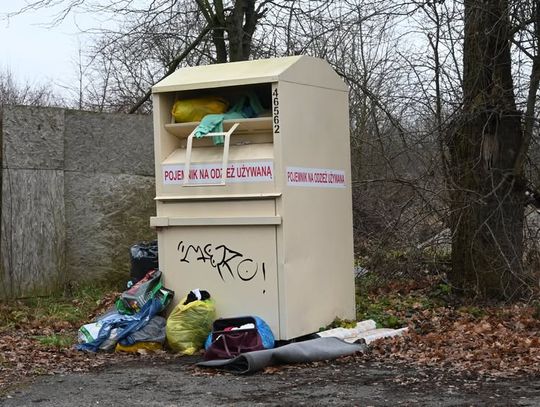 Walka z nielegalnymi kontenerami na odzież