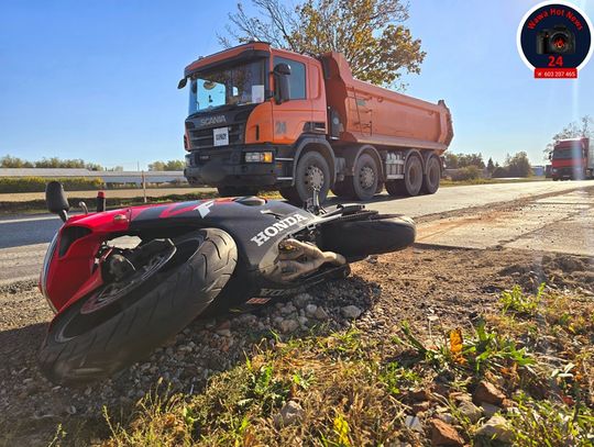 Wypadek motocyklisty niedaleko Ołtarzewa