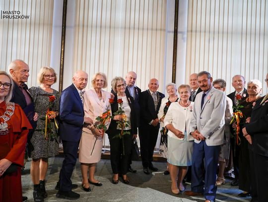 Złote Gody w Pruszkowie: siedem par świętowało pół wieku miłości i wierności Złote Gody w Pruszkowie: siedem par świętowało pół wieku miłości i wierności