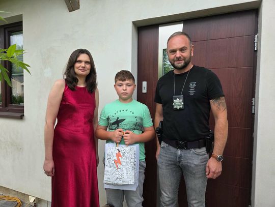Znalazł portfel z pieniędzmi i oddał go właścicielowi. Uczeń z Józefiny wyróżniony za swoją postawę