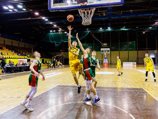 Znicz Basket rozbija kolejnych rywali