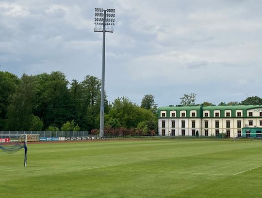 Znicz przegrał wyjazdowe starcia z Kotwicą