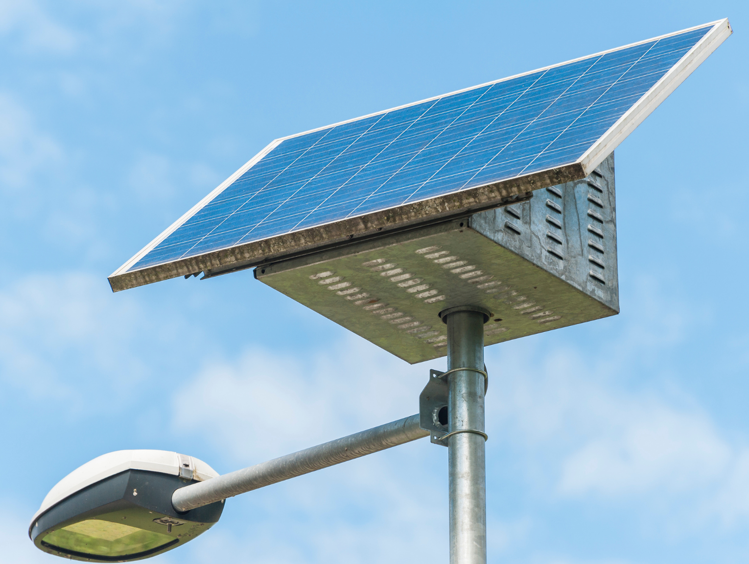 32 nowe lampy solarne w gminie Baranów. Będzie jaśniej w sześciu sołectwach