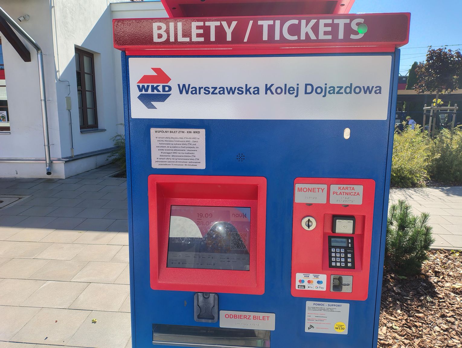 Bilety w biletomatach WKD znowu dostępne!