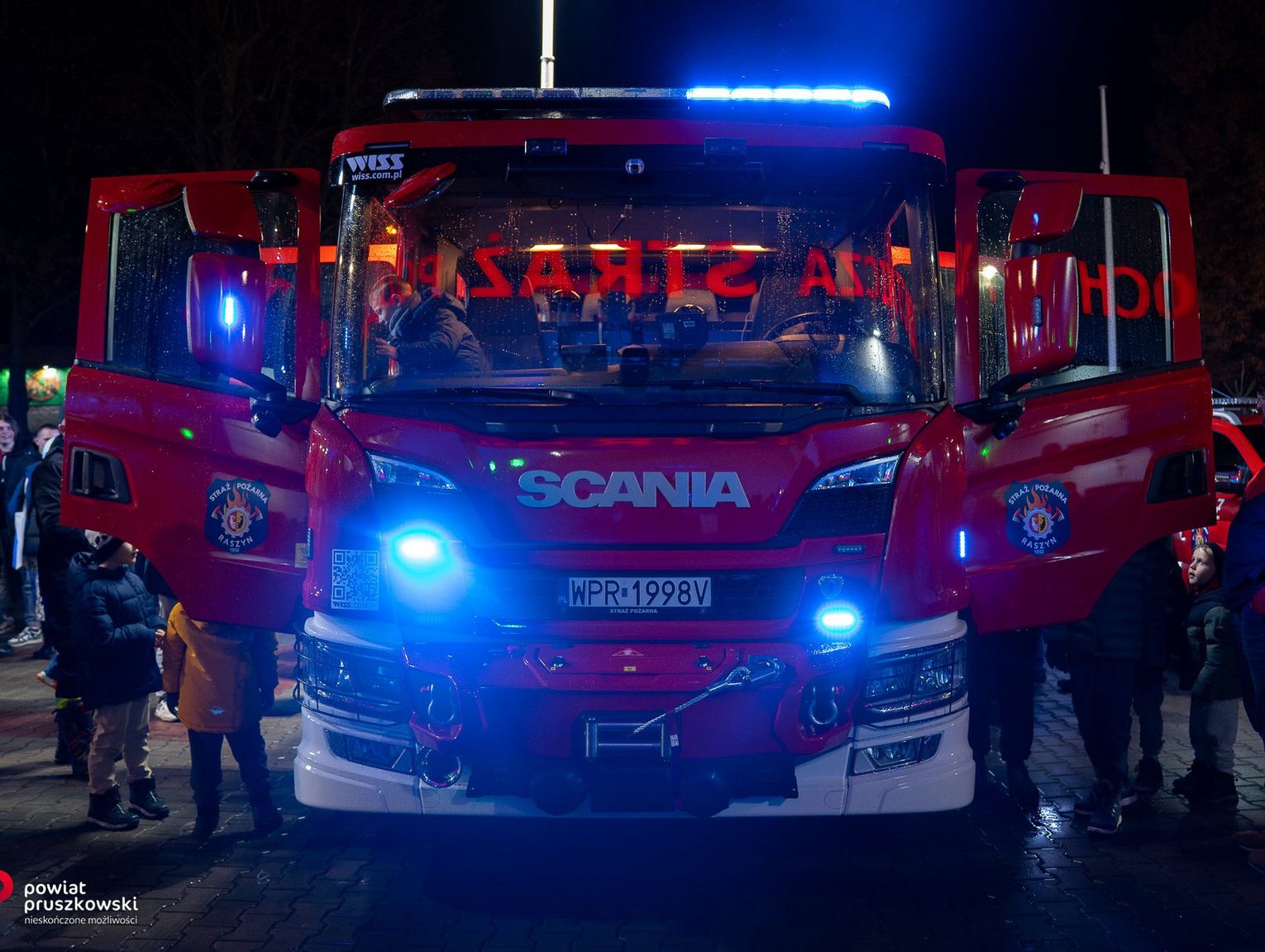 Dwa nowe wozy w OSP Raszyn. Milionowe wsparcie i potężne wzmocnienie bezpieczeństwa