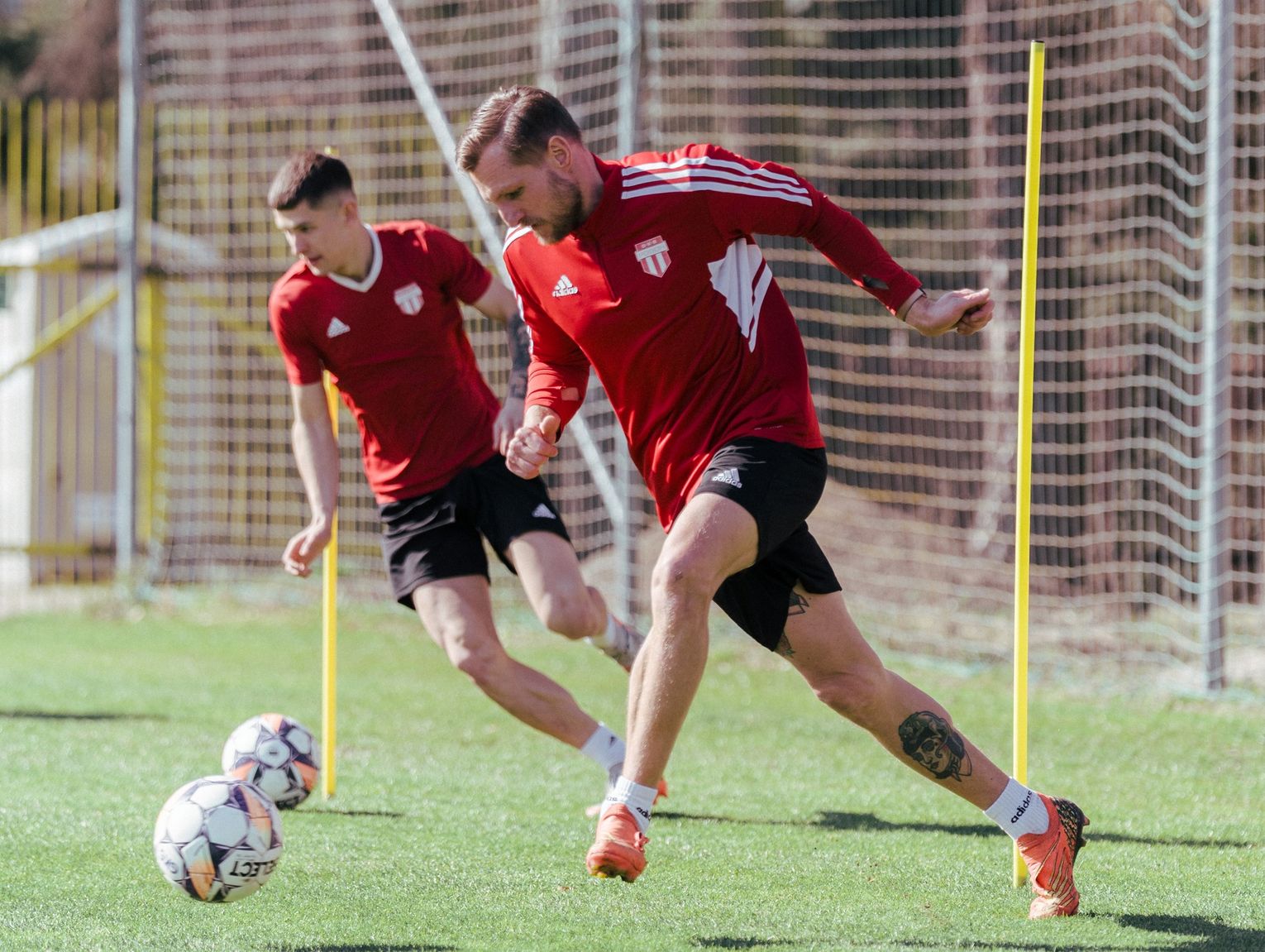 Faworyci bez punktów. Rzut karny przesądził o porażce Pogoni