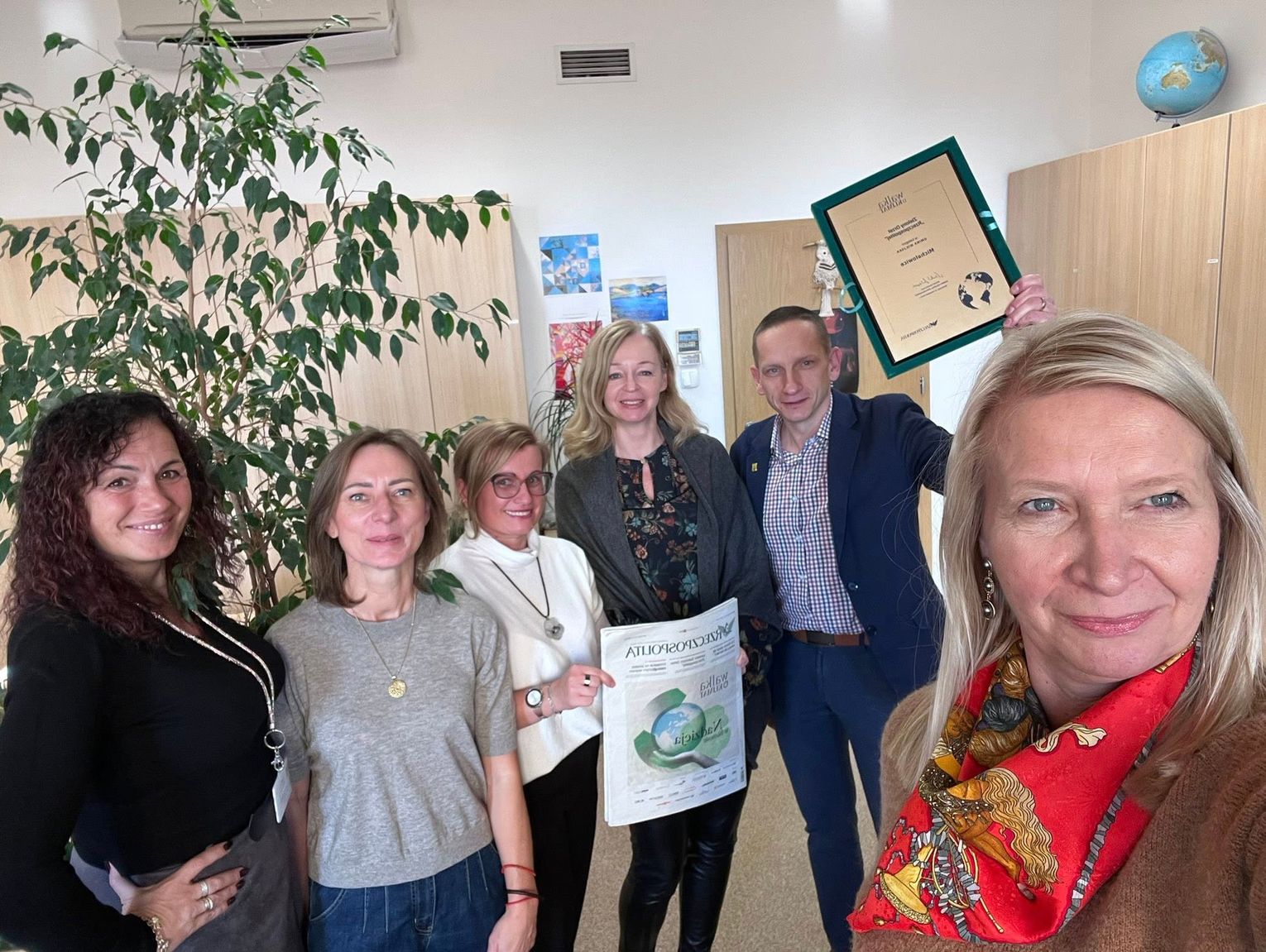 Gmina Michałowice z Zielonym Orłem Rzeczpospolitej