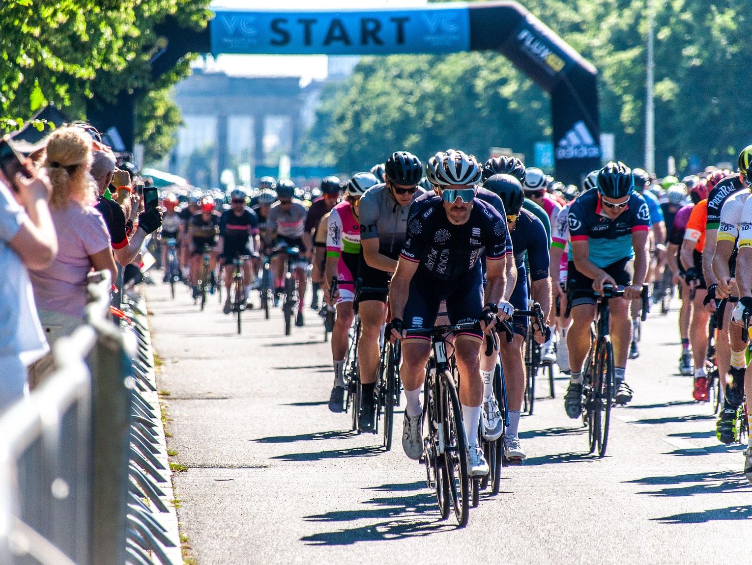 Kibicuj kolarzom w Bartoszówce!