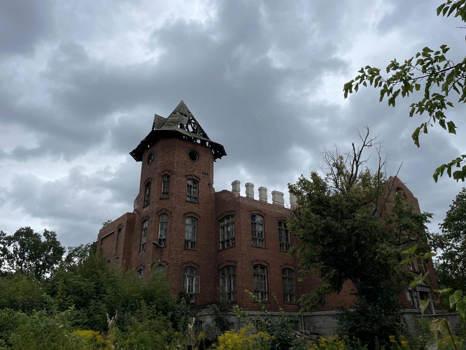 Kolejny remont pałacyku przy ulicy Broniewskiego