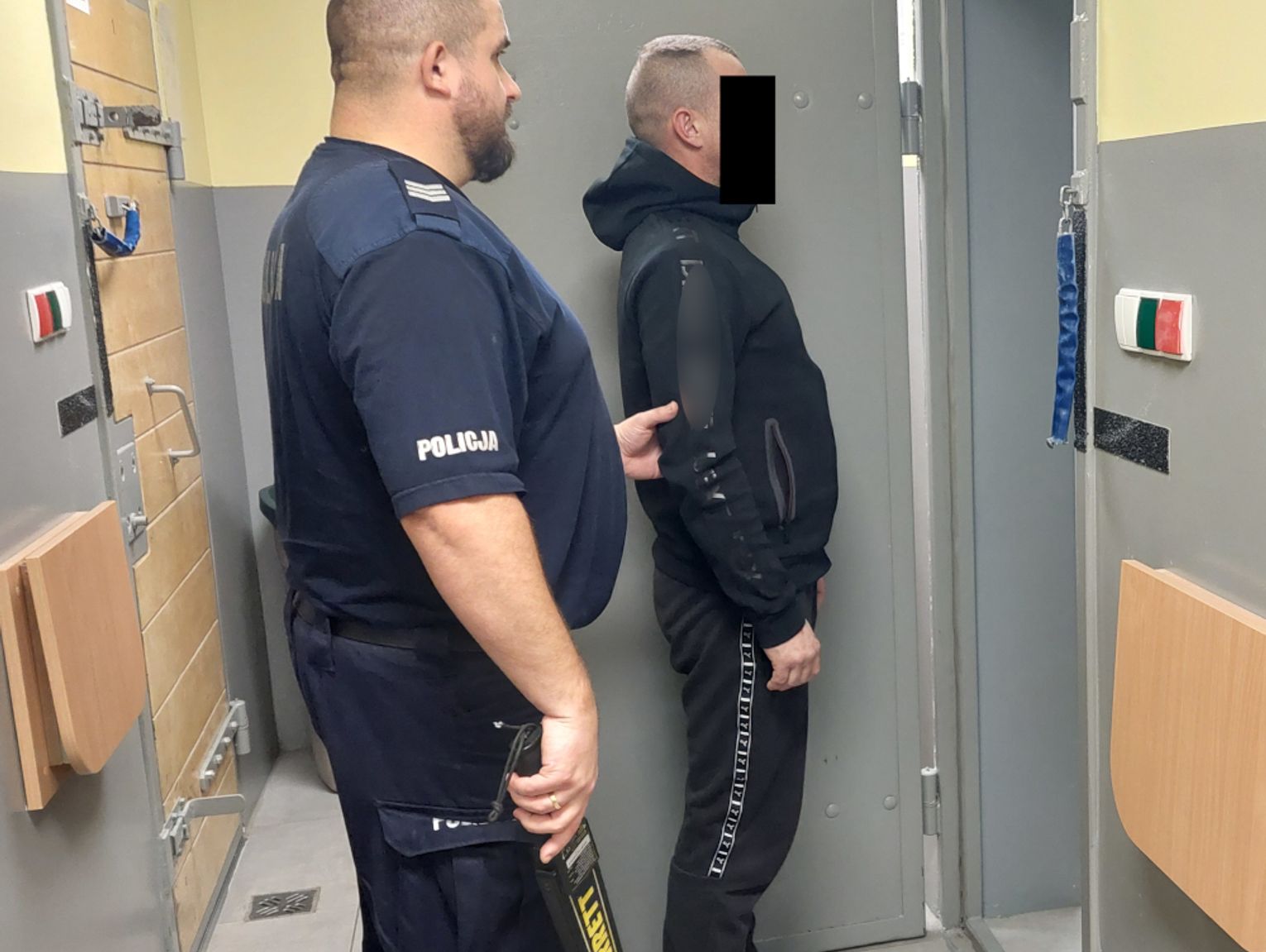 Kradli rusztowania i maszynę budowlaną – grodziscy policjanci zatrzymali złodziei