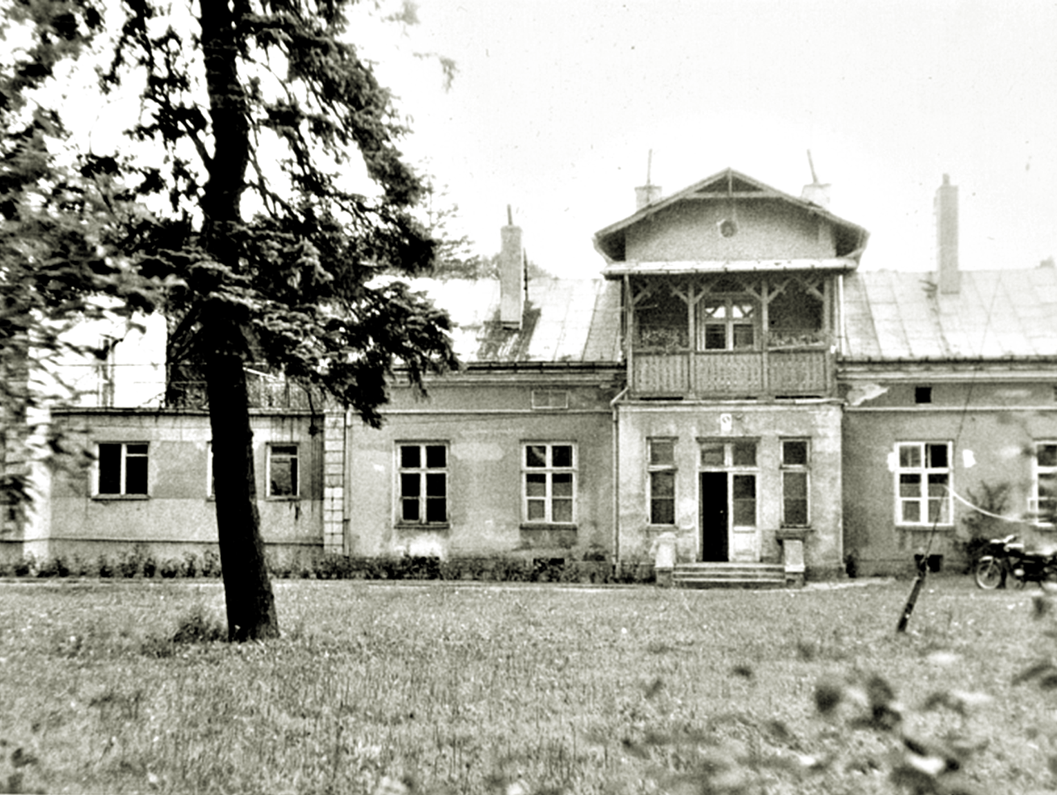 Kto zlecił zabójstwo dr. Drzewieckiego? Ostatnie słowa doktora i tajemnica majątku w Regułach