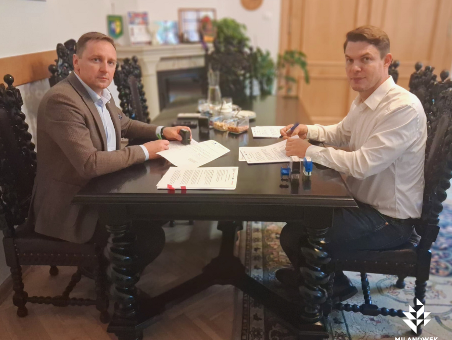 Milanówek inwestuje w odwodnienie – umowa na Podgórną i Słowackiego podpisana