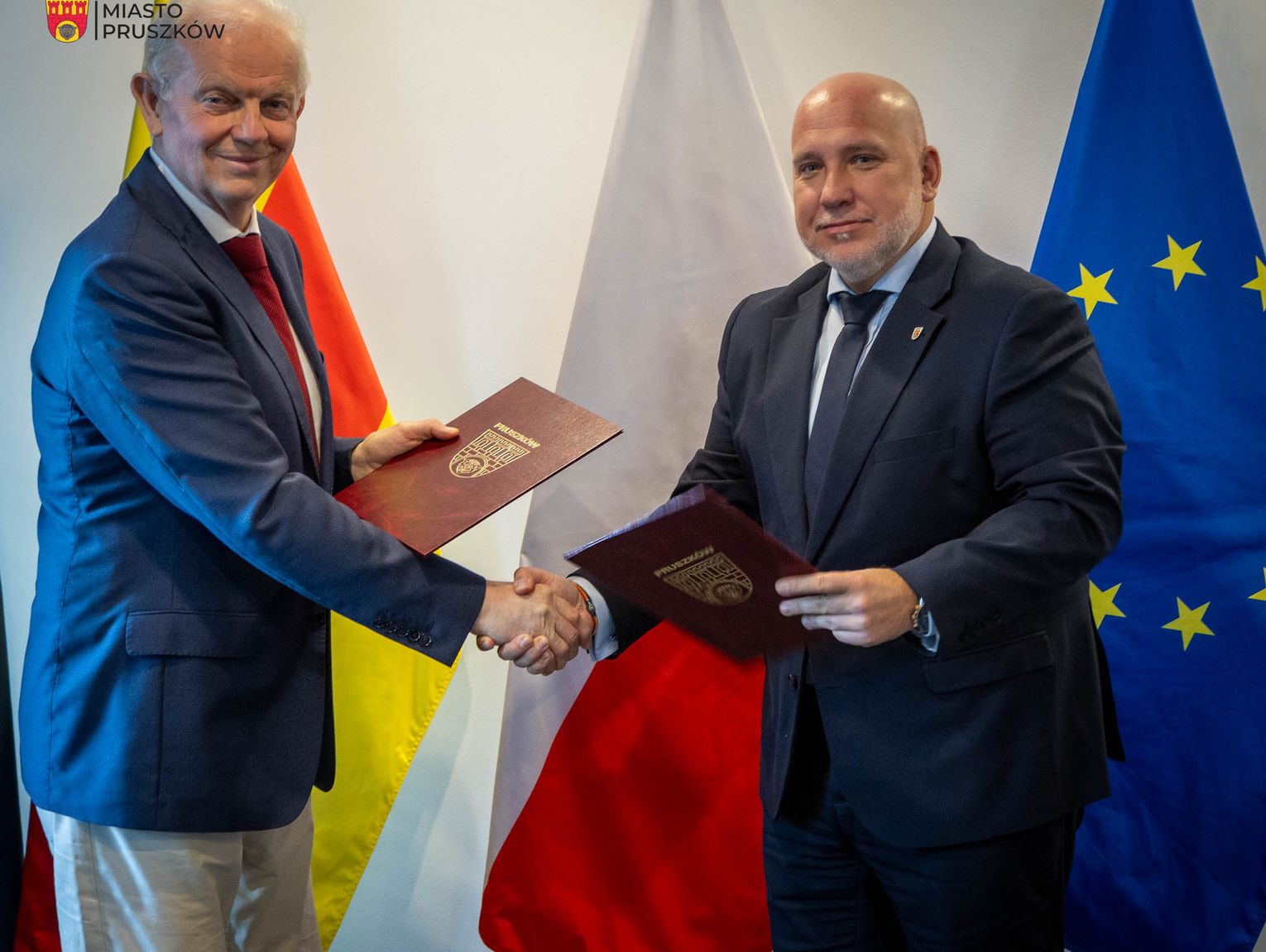 Modernizacja oświetlenia w Pruszkowie. Nowe lampy LED za miliony!